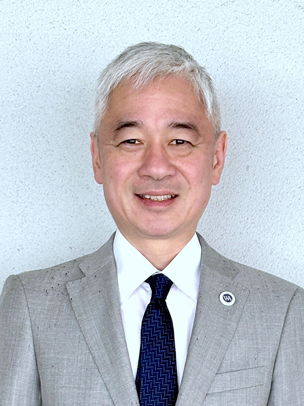 神社仏閣で平和を願う揮毫イベントを実施する 宮本辰彦氏