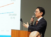 寺院向け資産運用を講演する松岡氏