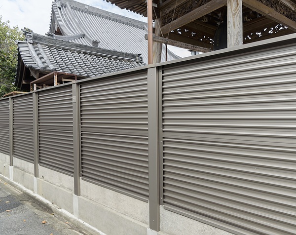 正賢寺に導入された「八千塀」