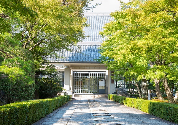 承天閣美術館正面参道