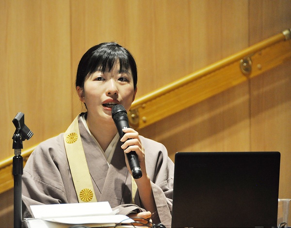 AIの有用性や「人間にしかできないこと」を話す鷲尾座主