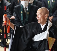 法戦式で問答を繰り広げる和田哲哉氏