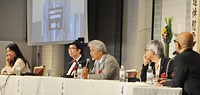 命や平和について議論し合う山極氏ら