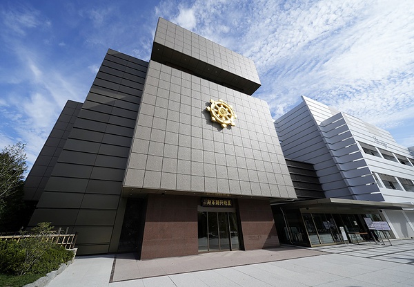 落慶を迎えた新・第二精舎