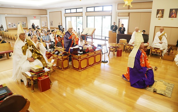 日蓮宗ハワイ別院で行われた終戦80年慰霊法要