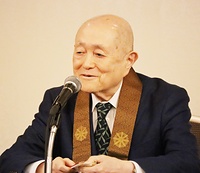 来年の活動方針を語る平井会長