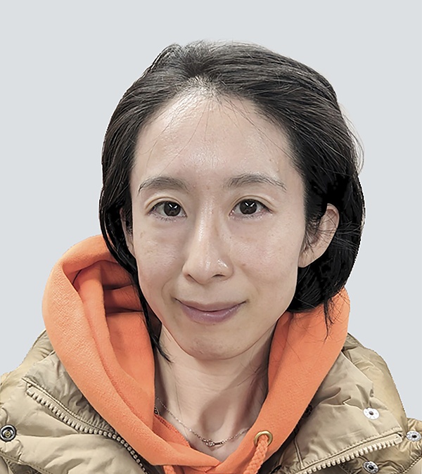 受賞の志賀理江子氏＝梅原記念財団提供