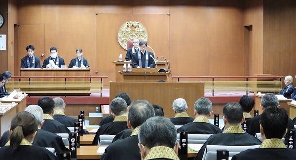 「既成概念にとらわれない施策も積極的に講じる」と話す長峯顕教財務長