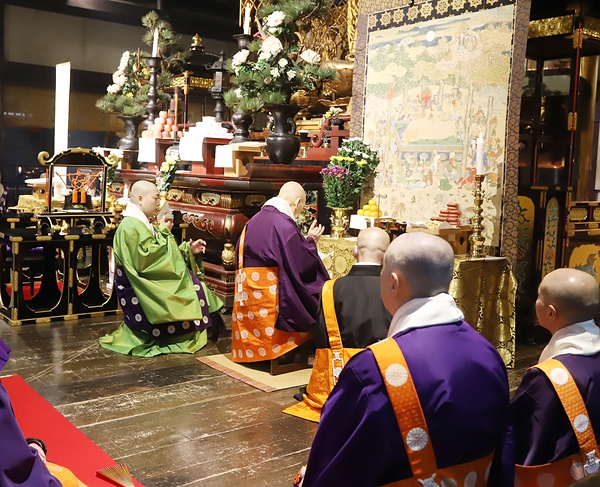 堀澤探題を導師に営まれた延暦寺の涅槃講式＝延暦寺提供