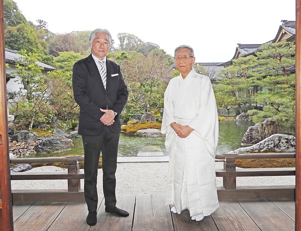 国内屈指の参拝者数を誇る伏見稲荷大社の社務所で行われた対談