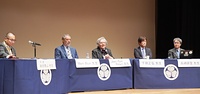 大蔵経を通じた国際的なプラットフォームの可能性などを論じる登壇者ら