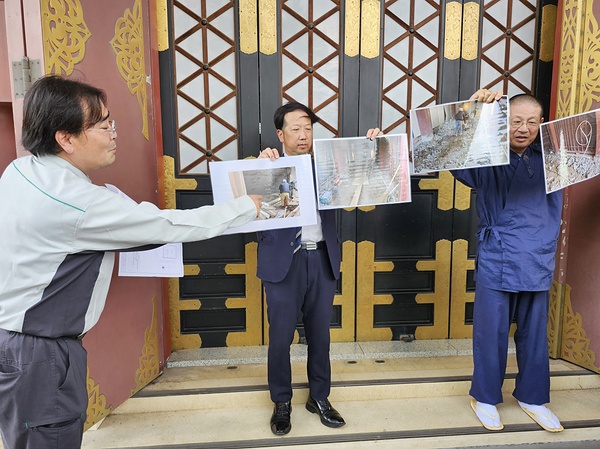 池上本門寺の大堂で行われた改修工事の説明