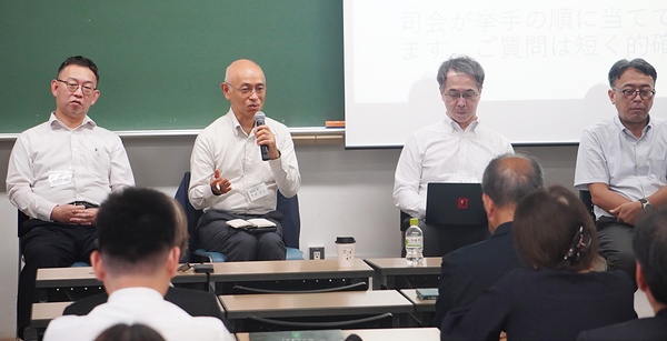 AIを通して宗教と技術の問題を議論したパネル発表