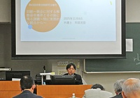 旧統一教会問題について報告する阿部弁護士